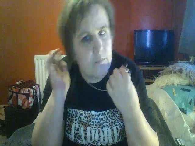 Live sex webcam photo for YUMMYMUMMY39 #271032543
