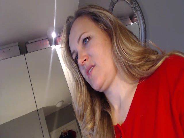 Live sex webcam photo for JustLily #271033321