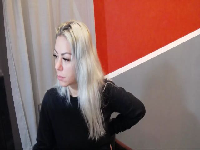 Live sex webcam photo for Viviana05 #271030653