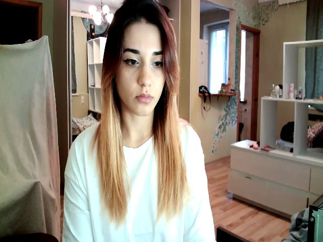 Live sex webcam photo for Lexy_hott #271032964