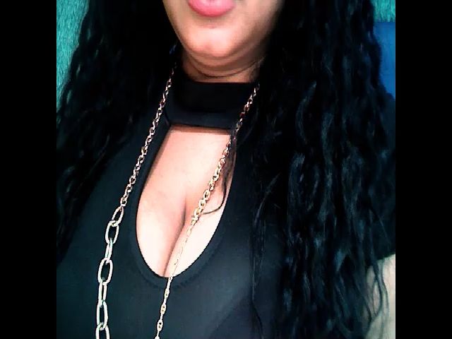 Live sex webcam photo for Sexyval4u #271035856