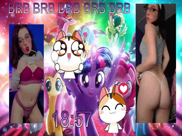 Live sex webcam photo for Melanie12_ #271035483