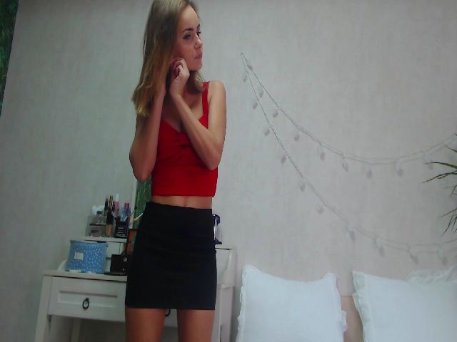 Live sex webcam photo for Alizee_Sweety #271032501