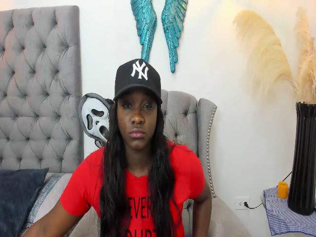 Live sex webcam photo for Lola_chuil #271034685