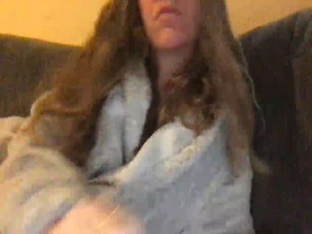 Live sex webcam photo for Trixiegirl3 #271035870