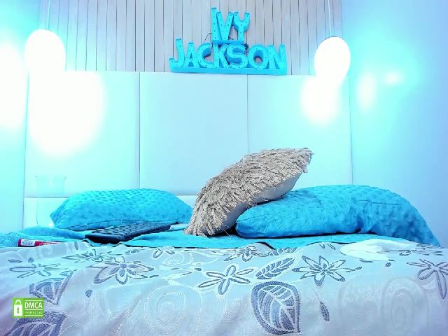 Live sex webcam photo for ivyjackson1_ #271036934