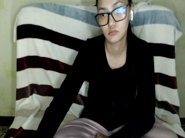 Live sex webcam photo for Maki__ #271036165