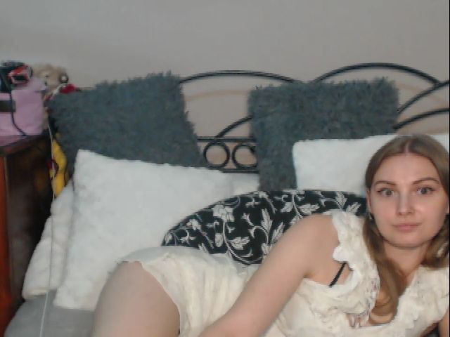 Live sex webcam photo for LarissaSexy25 #271037075