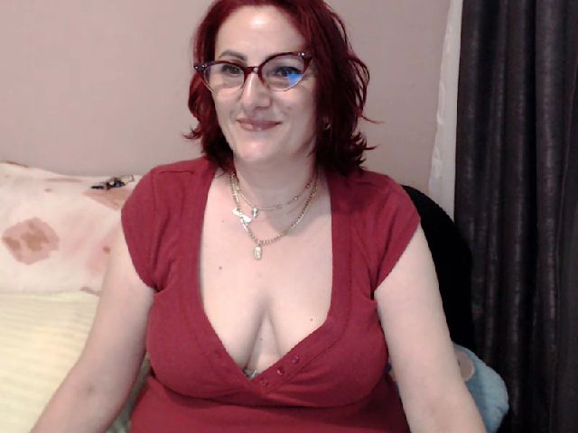 Live sex webcam photo for Elssye #271029712