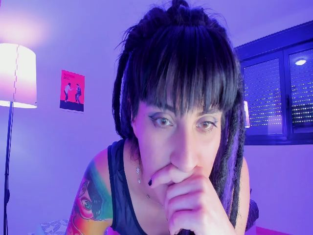 Live sex webcam photo for Liittlebunny #271034234