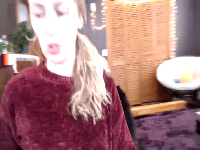 Live sex webcam photo for WildflowerEm #271036424