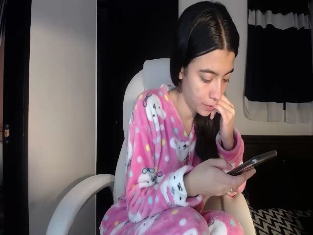 Live sex webcam photo for Littlelisa__ #271029474