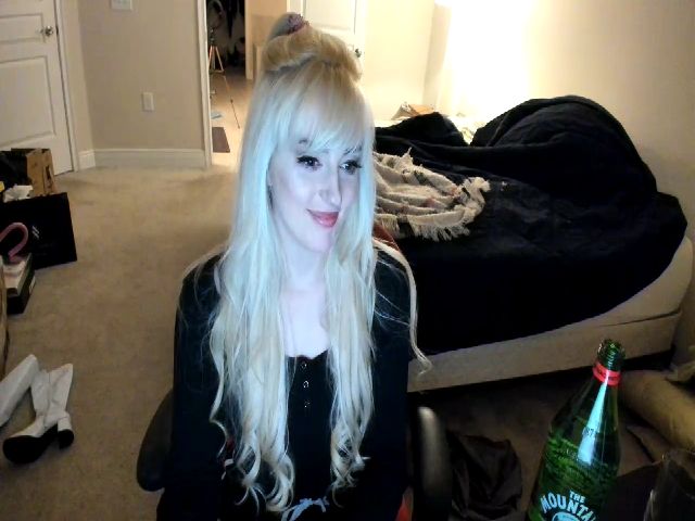 Live sex webcam photo for Domme_Jeans #271030033