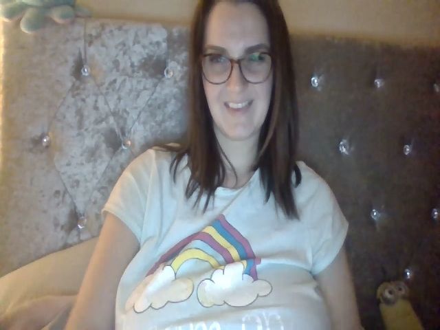 Live sex webcam photo for Scarlettfoxuk #271041193