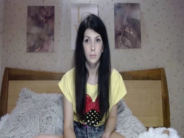 Live sex webcam photo for EmilyHotPussy #271037164
