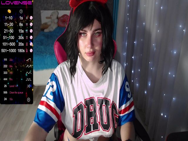 Live sex webcam photo for OliviaHeav3n #271039935