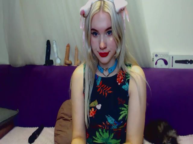 Live sex webcam photo for Olivia_Gracee #271030275