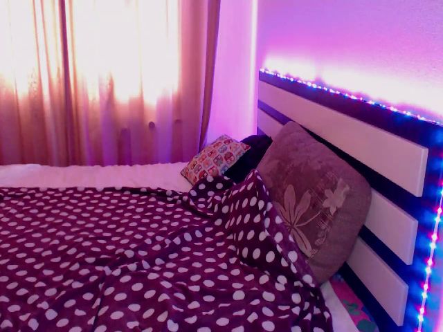 Live sex webcam photo for Sue_Cute #271029380