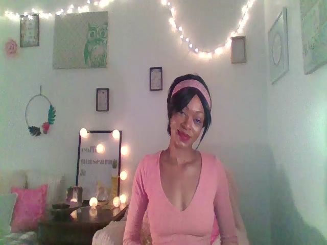 Live sex webcam photo for GirlNextD00r3 #271036694