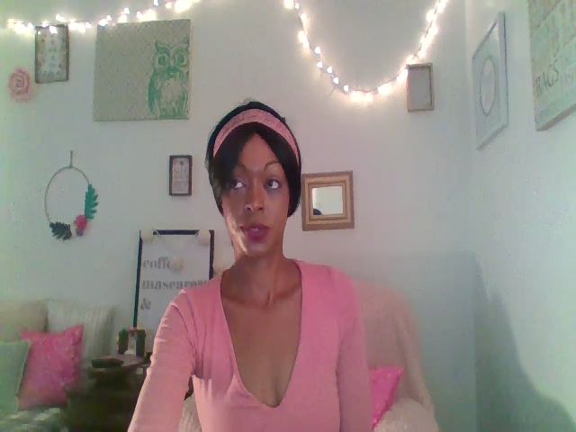 Live sex webcam photo for GirlNextD00r3 #271037018