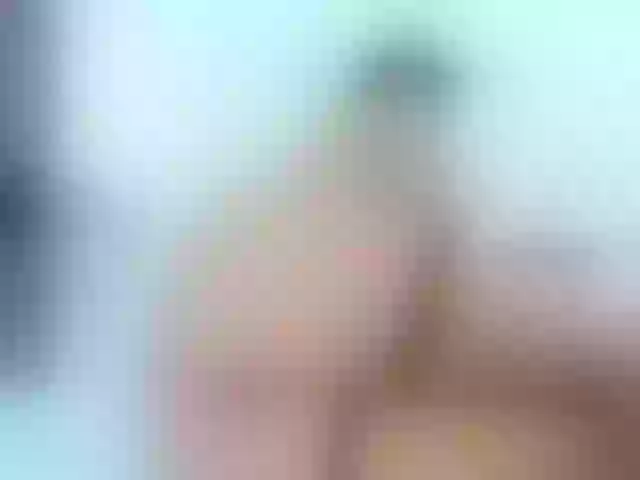 Live sex webcam photo for RoseValcke #271038472