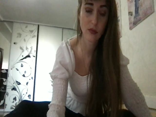 Live sex webcam photo for Littlelena18 #271032436