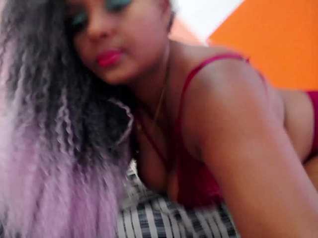 Live sex webcam photo for Briggitte- #271038485