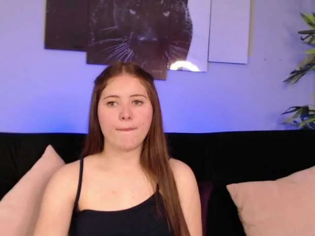 Live sex webcam photo for violet-03 #271038991
