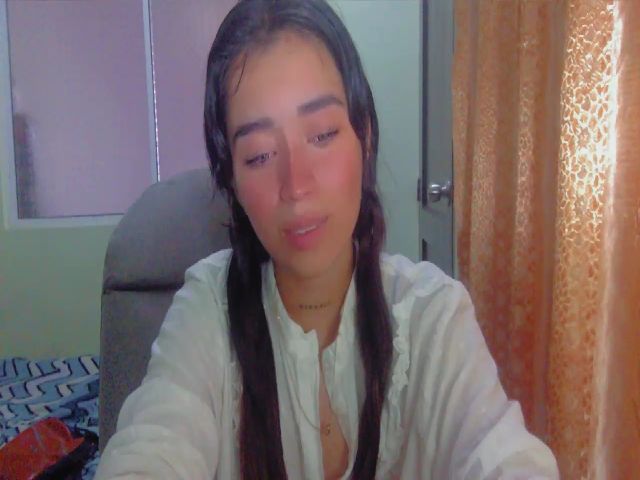 Live sex webcam photo for tinquerbell69 #271040955