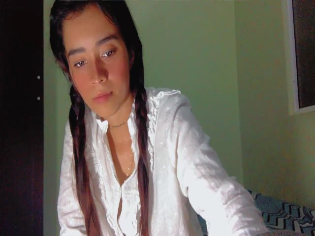 Live sex webcam photo for tinquerbell69 #271041962