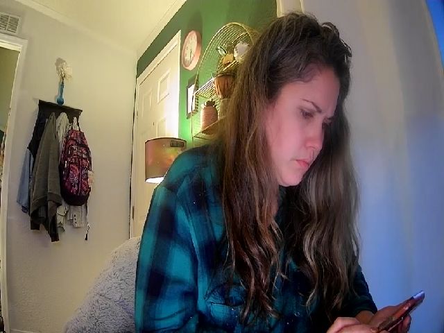 Live sex webcam photo for Laural55 #271041811