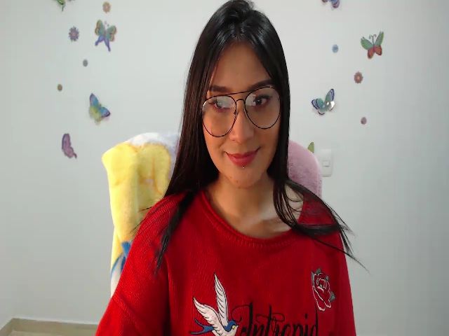 Live sex webcam photo for Summer_Cum1 #271029819