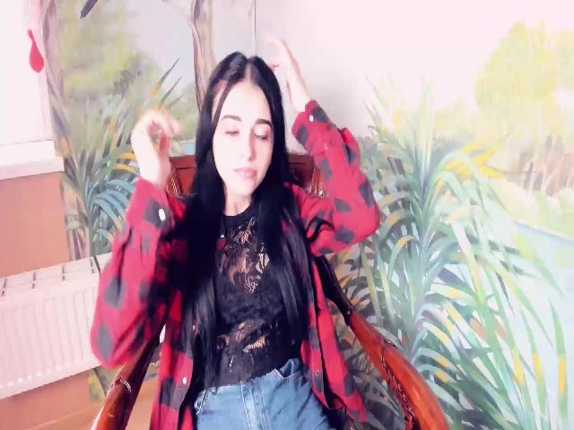 Live sex webcam photo for Taya_Roxxy #271032296