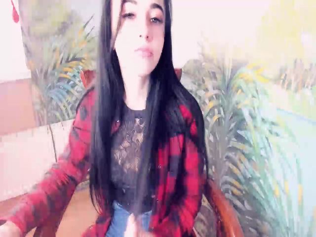 Live sex webcam photo for Taya_Roxxy #271032457