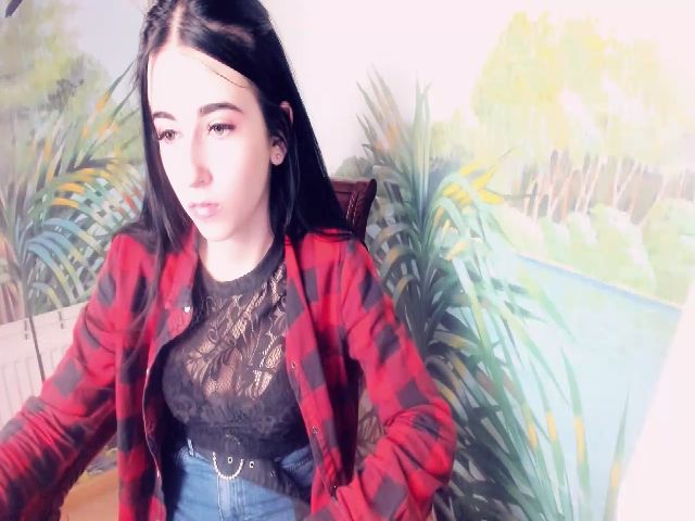 Live sex webcam photo for Taya_Roxxy #271033071