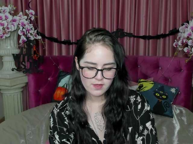 Live sex webcam photo for SindySmitt #271034096