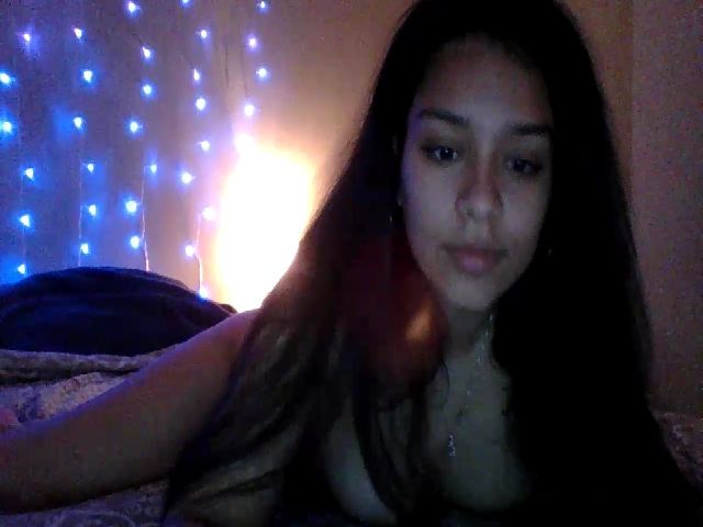 Live sex webcam photo for Adrianaxo1 #271041498