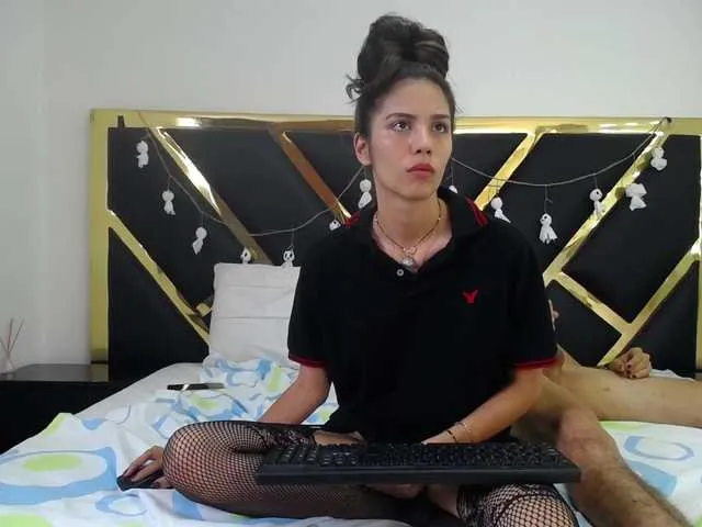 Live sex webcam photo for Skarletyjacob #271037577
