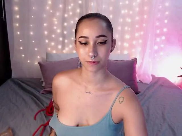 Live sex webcam photo for Lila-ax3 #271037996
