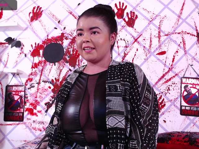 Live sex webcam photo for emma-lo #271034397