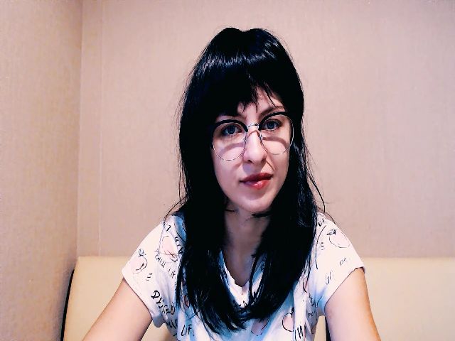 Live sex webcam photo for Amelie_Le #271033139