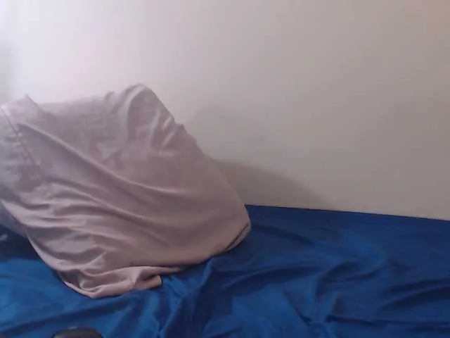 Live sex webcam photo for SexyBruna #271050188