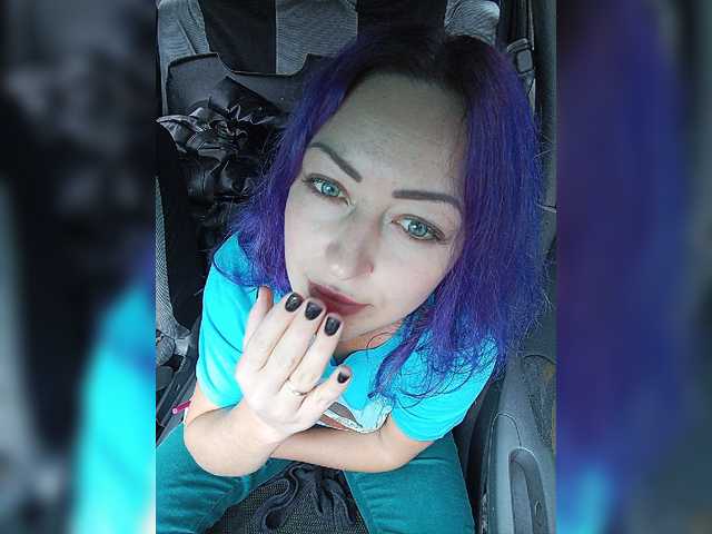 Live sex webcam photo for AlisaFist #271049922