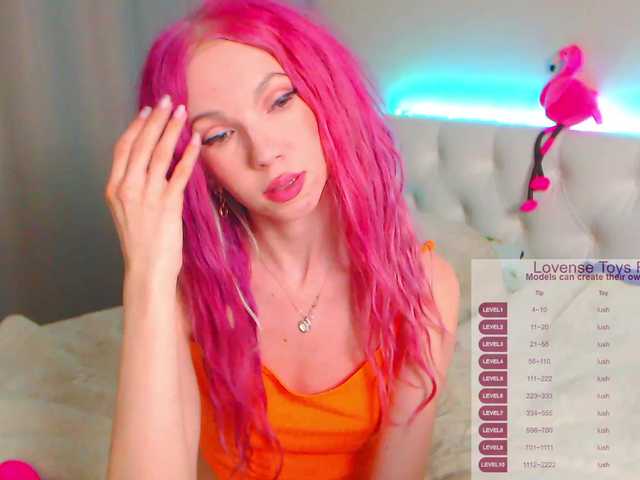 Live sex webcam photo for HannaMo #271054630