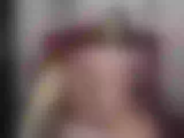 Live sex webcam photo for RoussMeyers #271047105