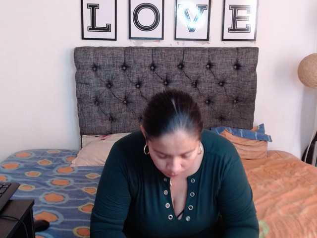 Live sex webcam photo for tiffa1hot #271056011