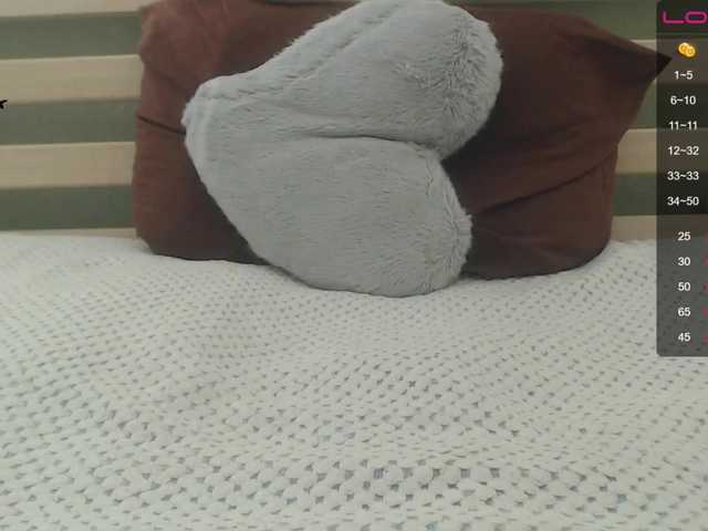 Live sex webcam photo for AnnaMariiia #271042388