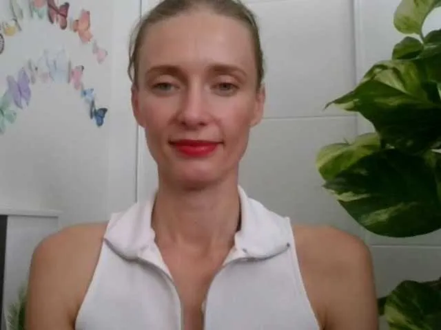 Live sex webcam photo for CelesteKissab #271050959
