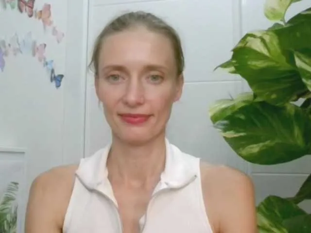 Live sex webcam photo for CelesteKissab #271055705