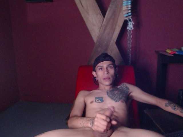 Live sex webcam photo for cabasweet-24 #271054831
